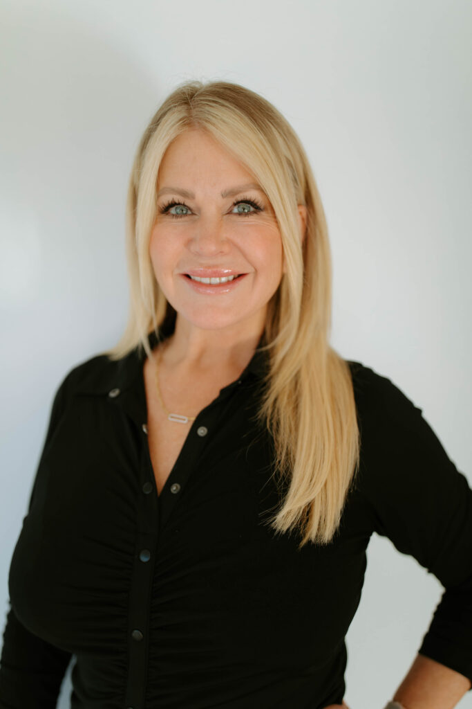 Angela Mathews
